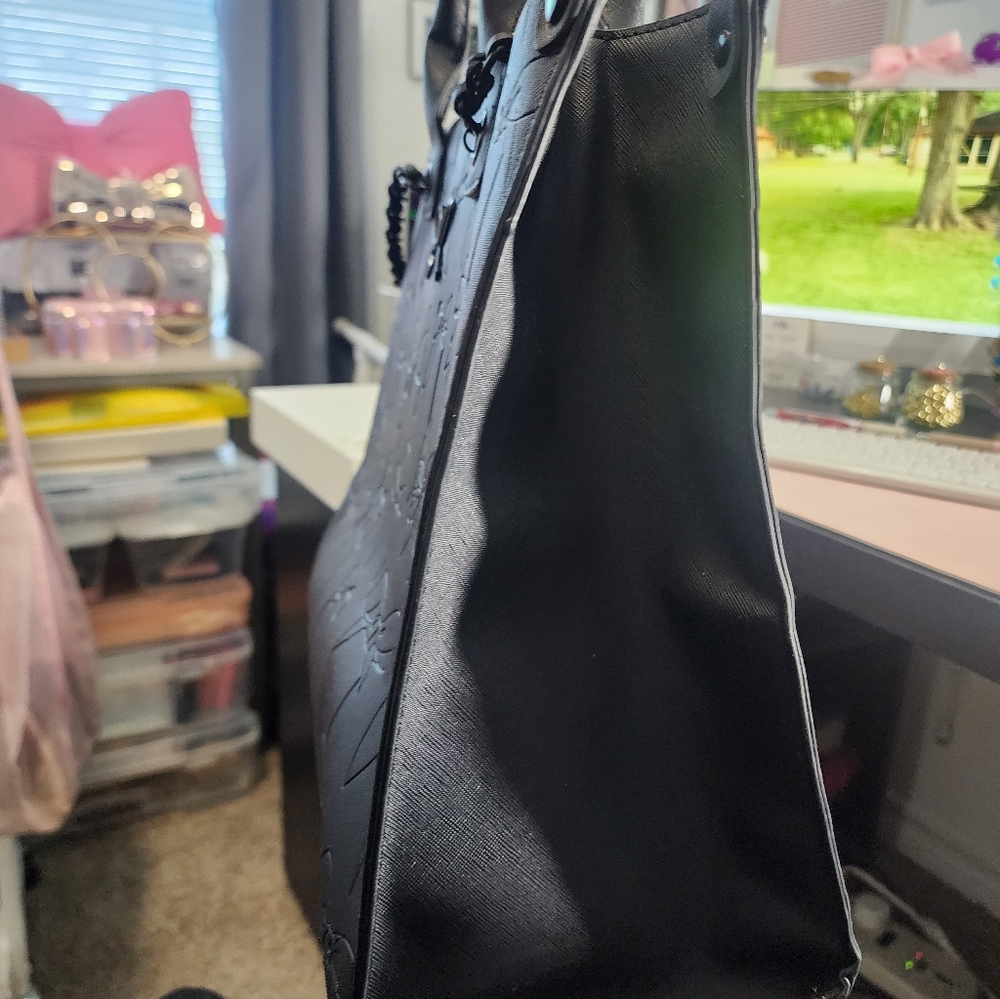 Black Embossed Bow Tote Bag - Picture 8 of 10